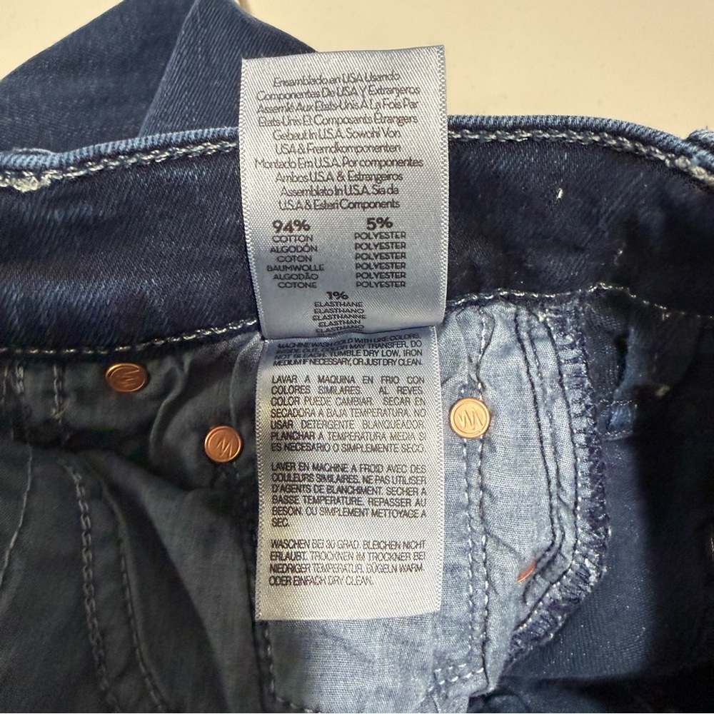 MOTHER The Weekender Frayed Flare Jeans Size 23 Chip On My Shoulder Wash - Picture 9 of 10